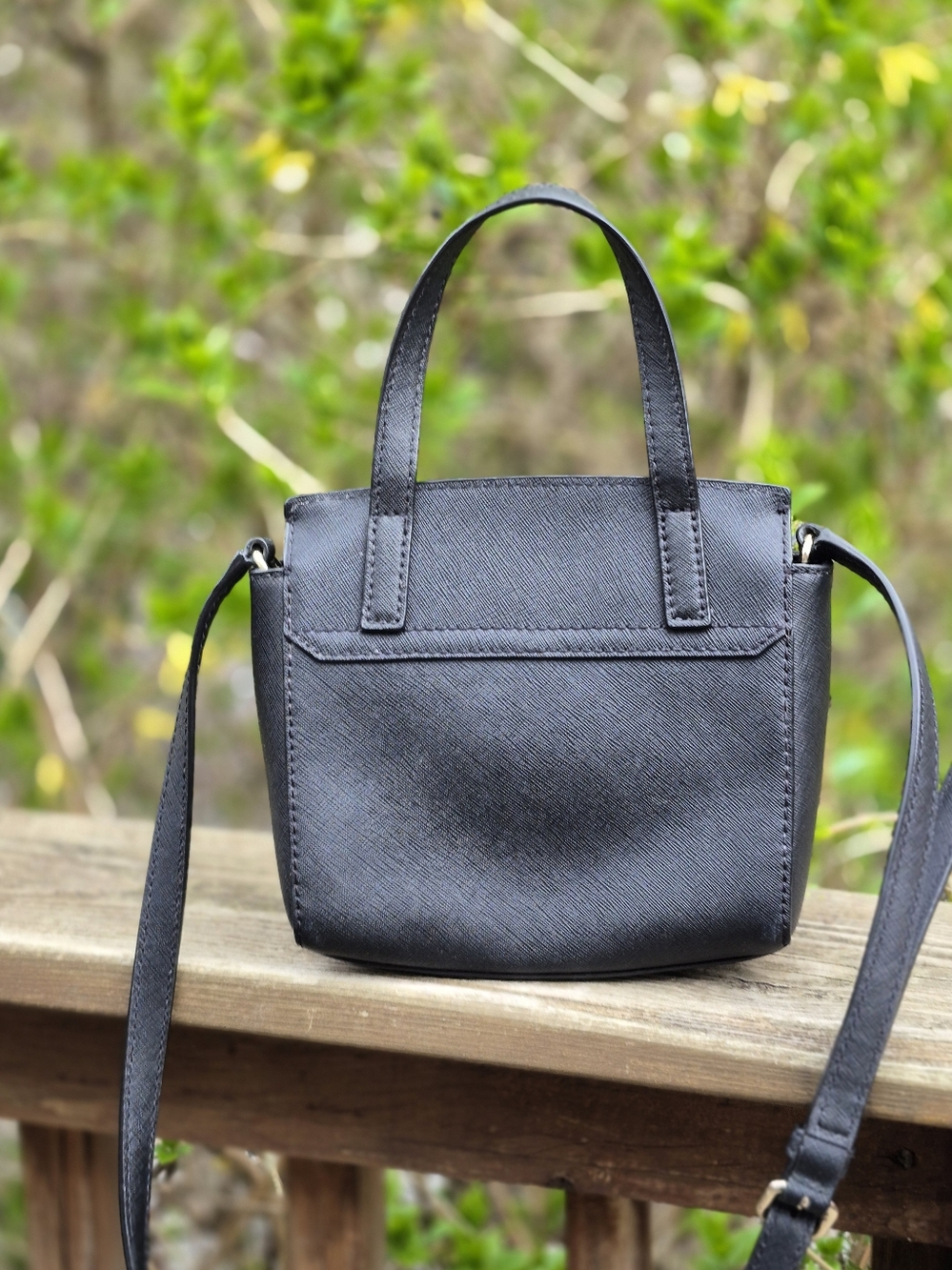 Kate Spade Laurel Way Mini Alisanne Black Leather Crossbody Bag / Purse - Picture 3 of 16